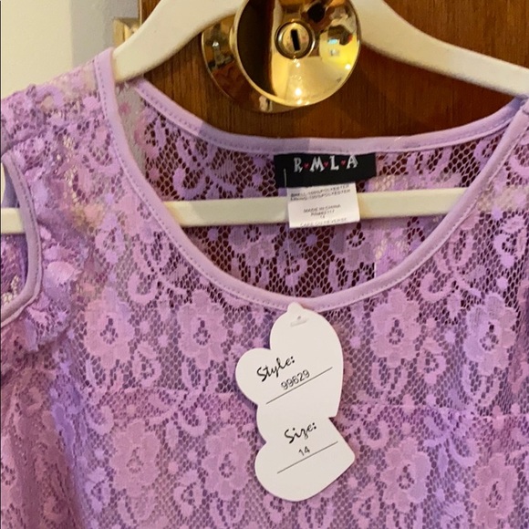 Girls size 14 lace cold shoulder dress - Picture 2 of 3